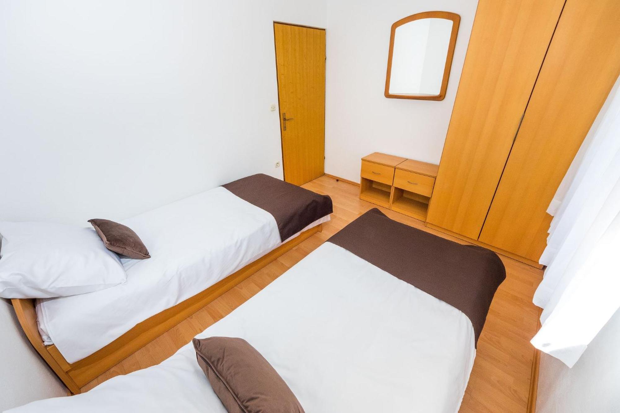Apartments By The Sea Vrsi - Mulo, Zadar - 5951 Rum bild